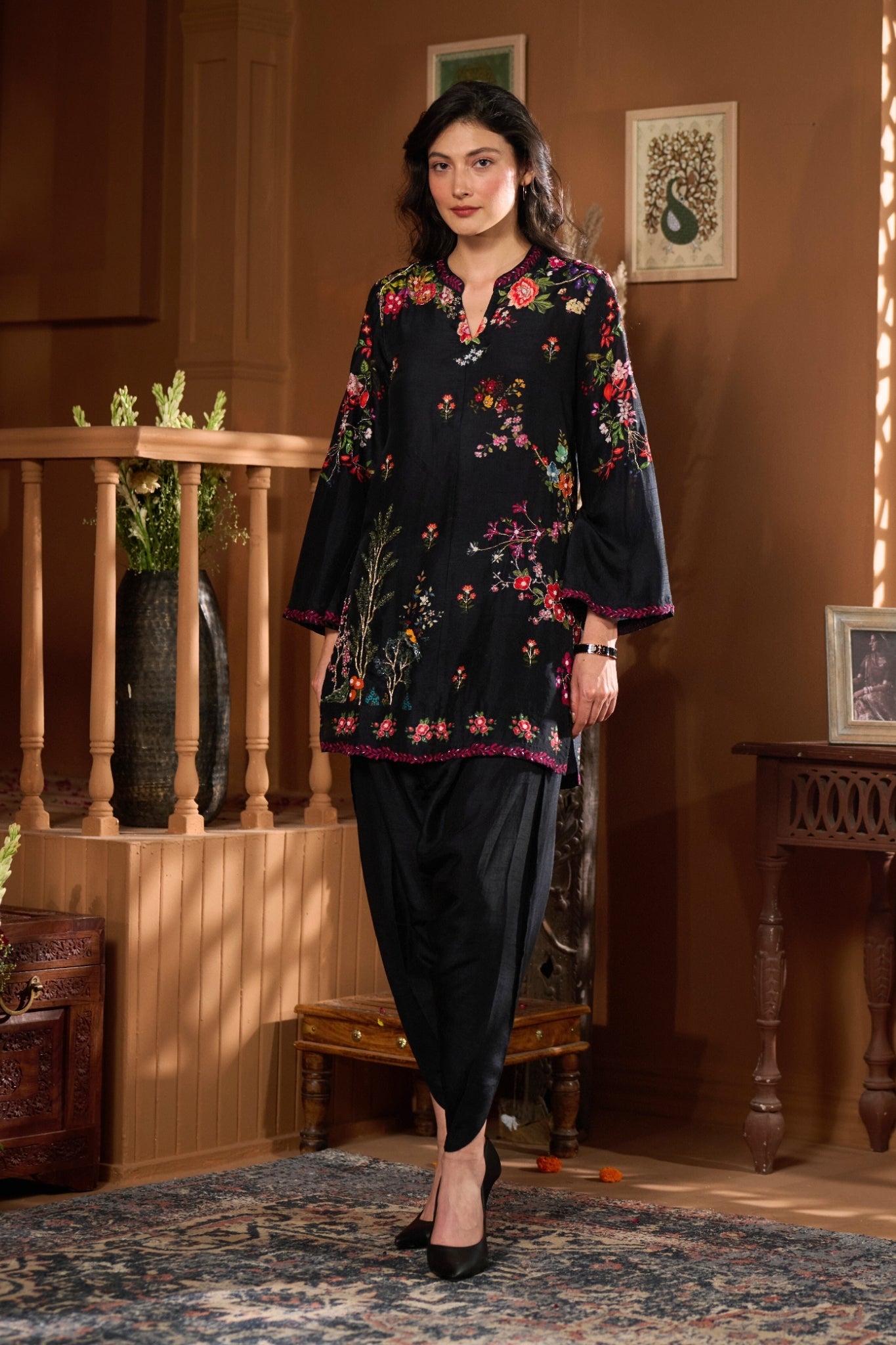 Taroob Mor Mahal Embroidered Kurta Set