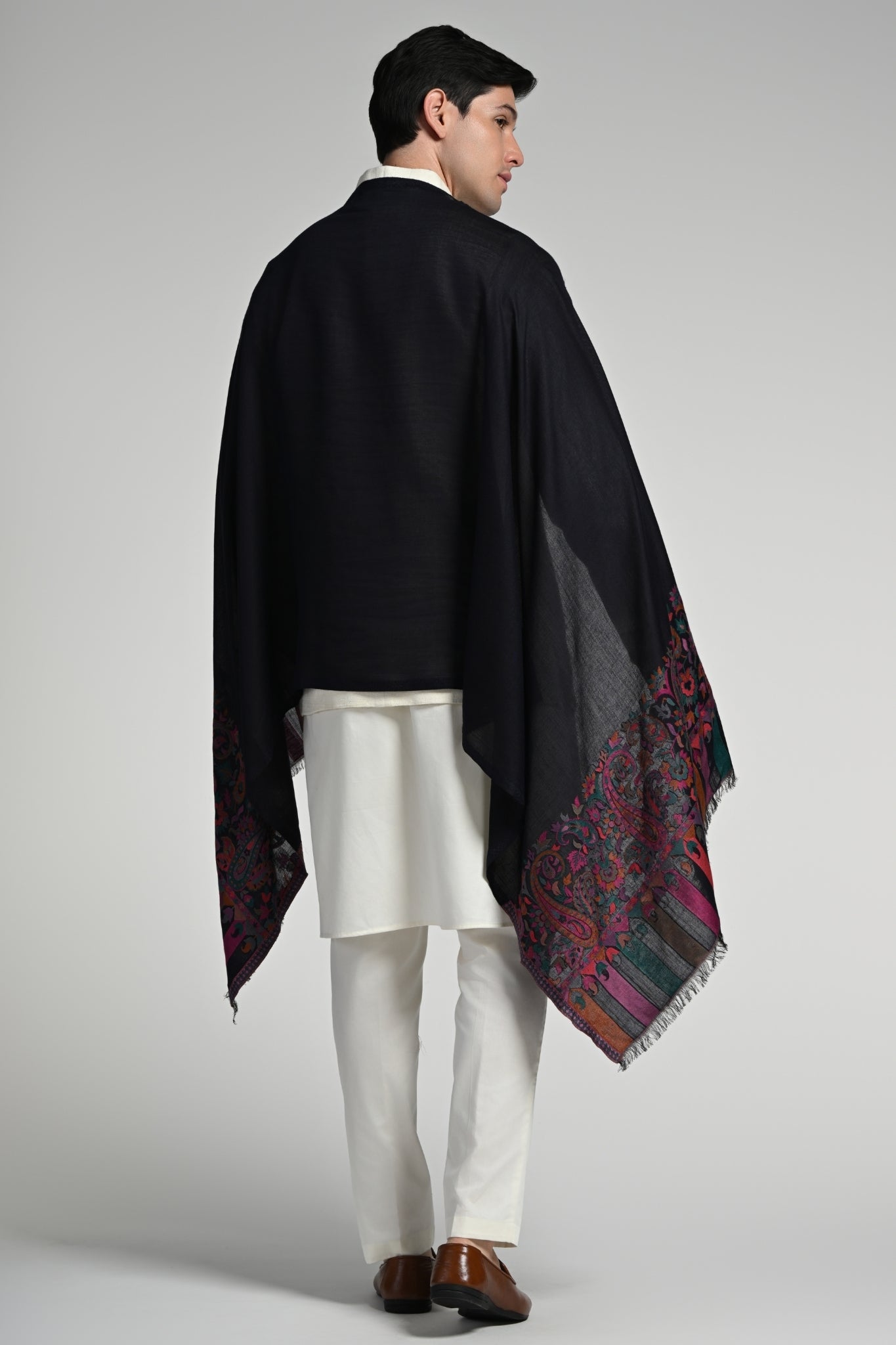 Taroob Kashmiri Border Silk Kaani Stole