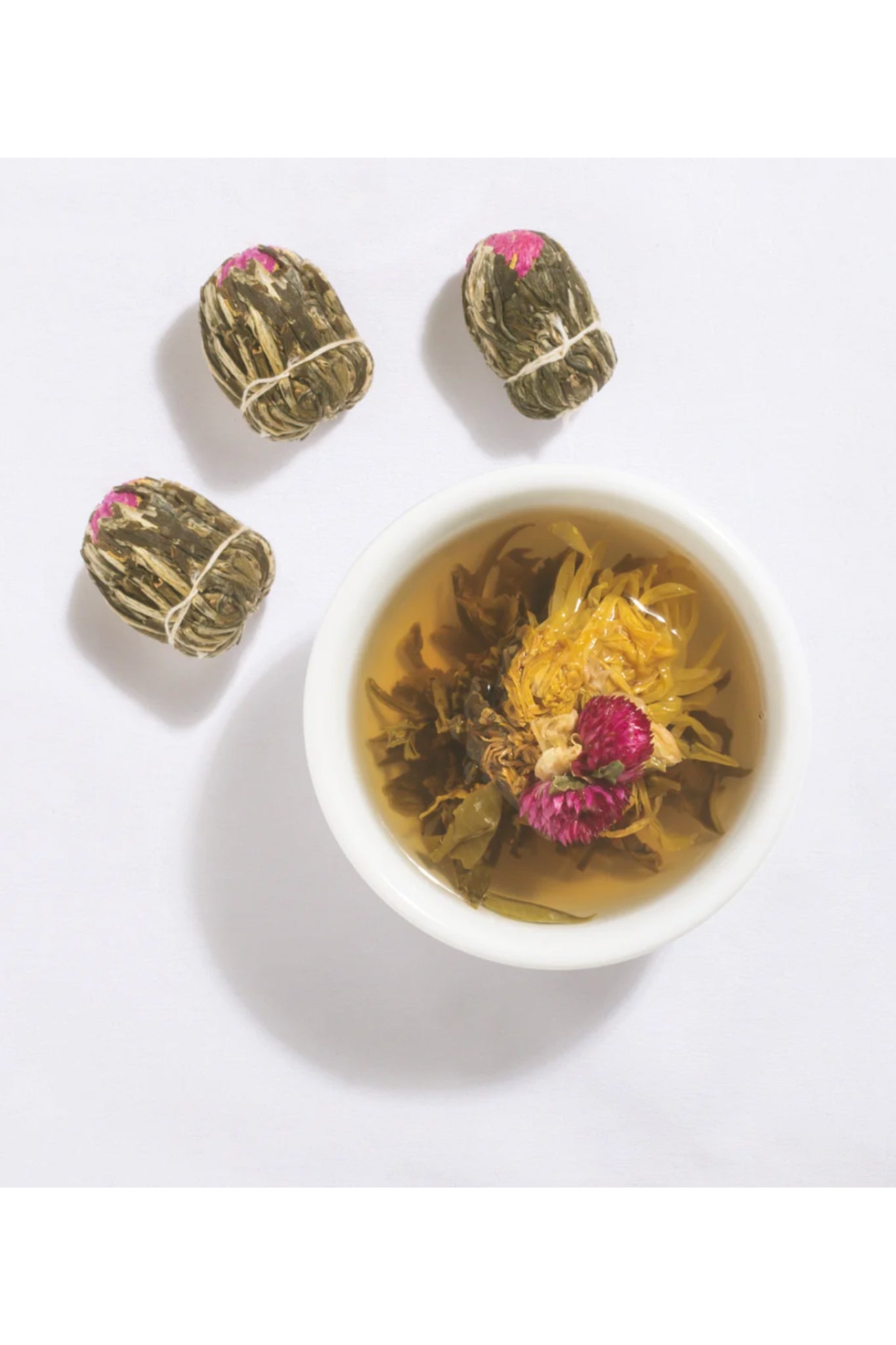 Exclusive Gift Set of Kashmiri Shawl & Blooming Flower Tea