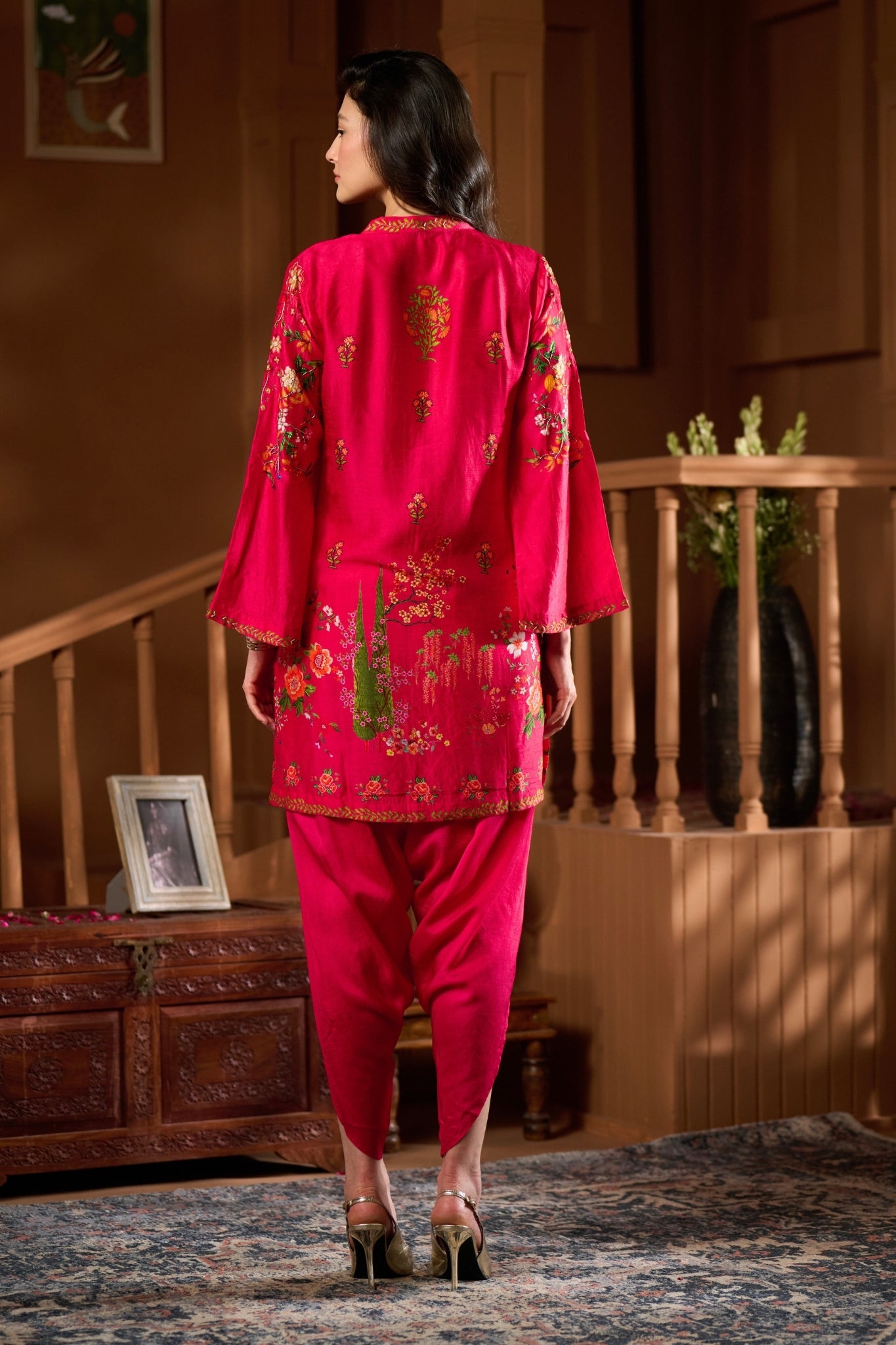 Taroob Mor Mahal Embroidered Kurta Set