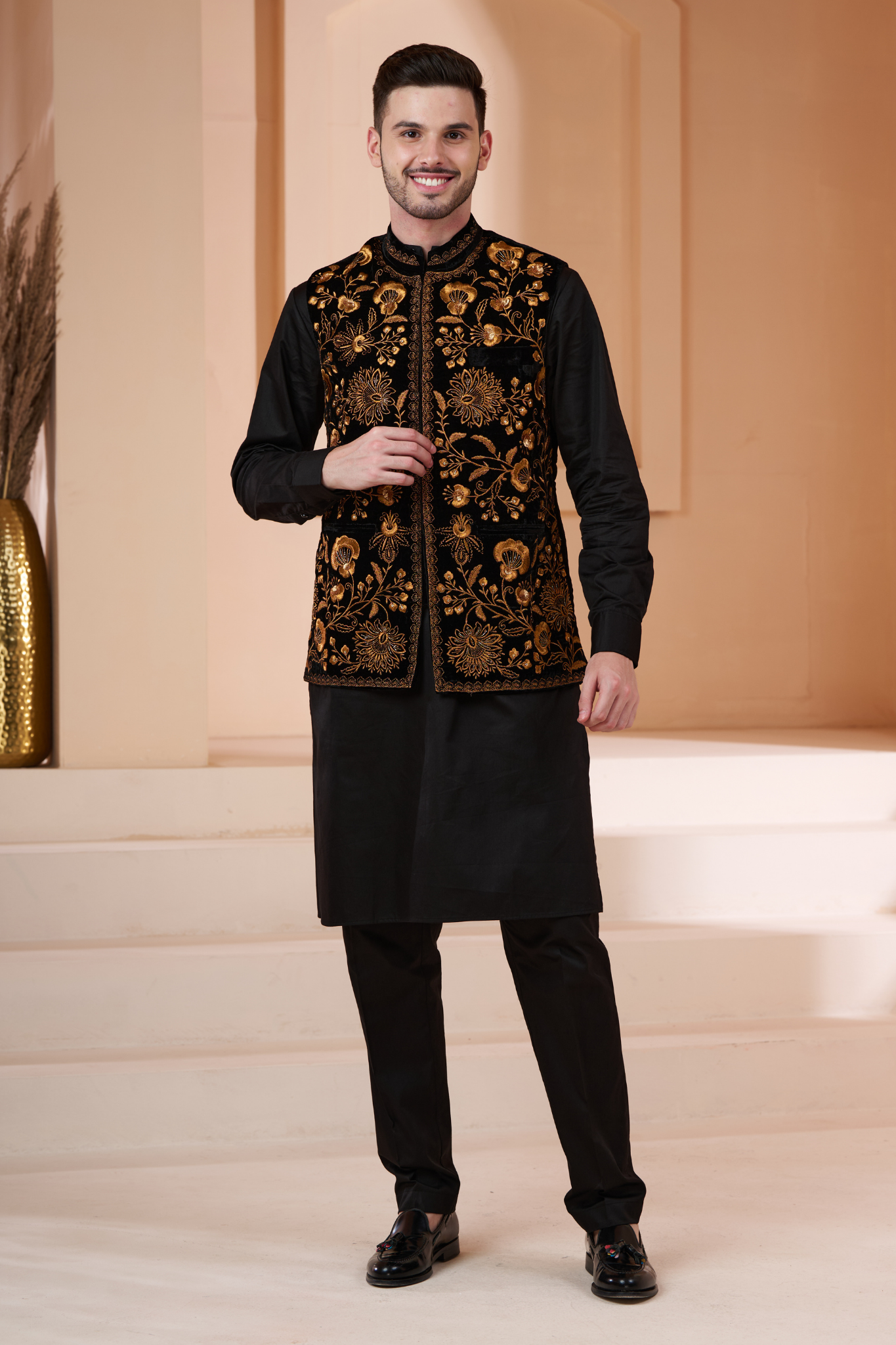 Embroidered Velvet Vogue Nehru Jacket , Men's Bandi