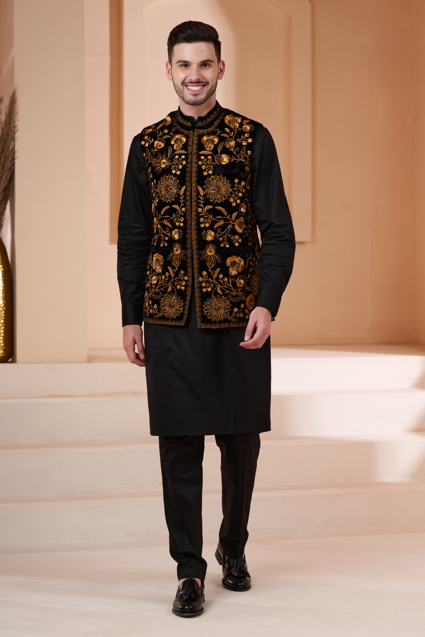 Embroidered Velvet Vogue Nehru Jacket , Men's Bandi