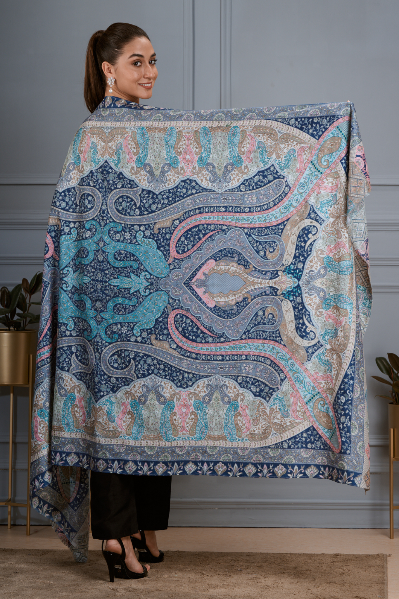 Women's Beautiful Paisley Kashmiri Kalamkari Shawl