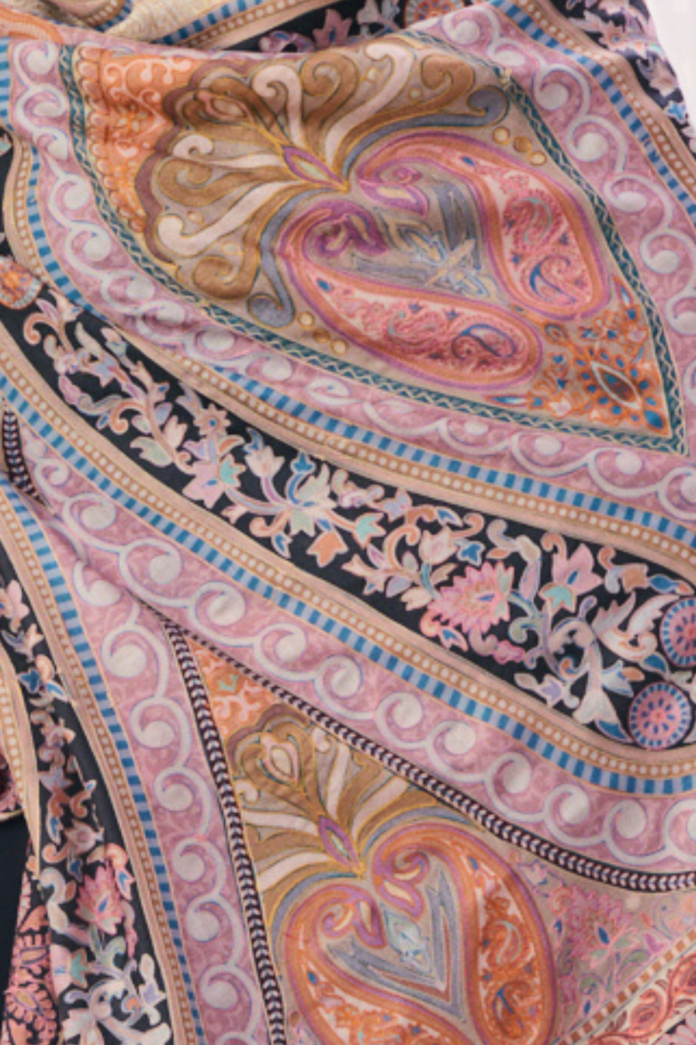 Women's Bold Paisley Embroidered Kalamkari Shawl