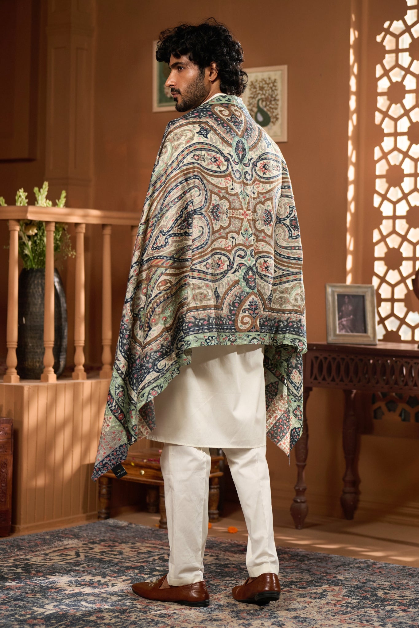 Taroob Splendid Paisley Wool Kalamkari Stole