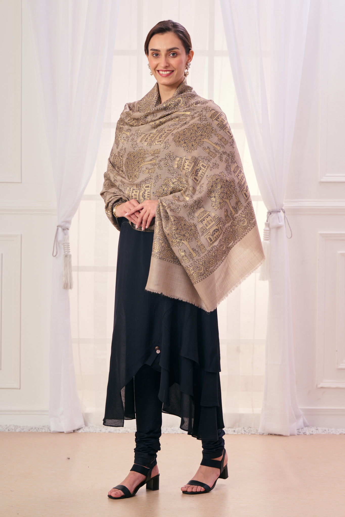 Women's Fine Wool Darbar Kaani Shawl