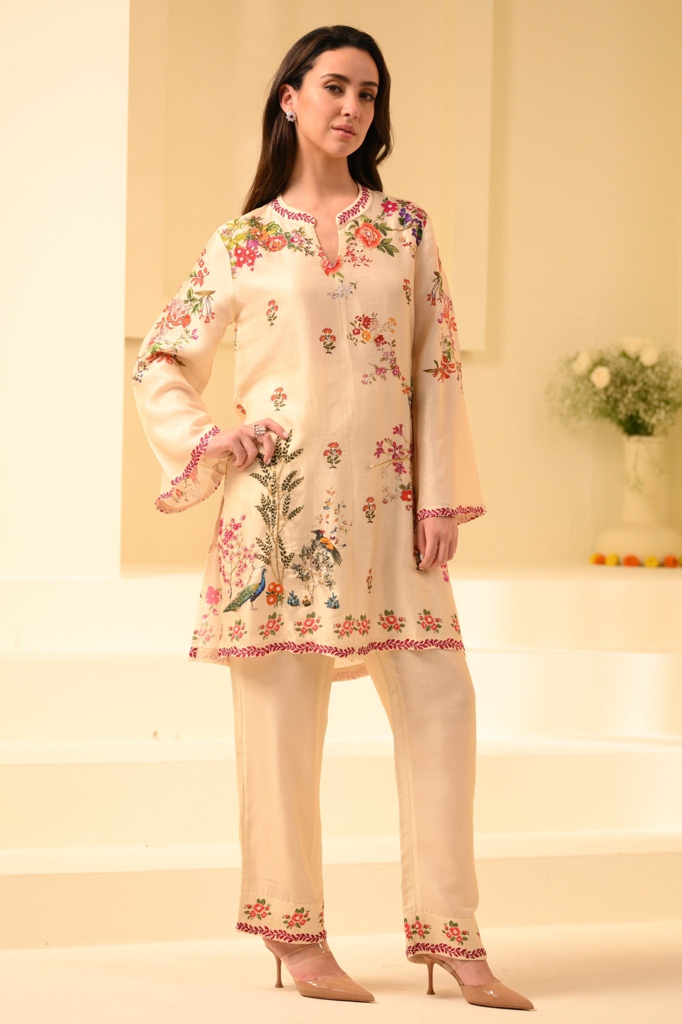 Taroob Mor Mahal Embroidered Kurta Set