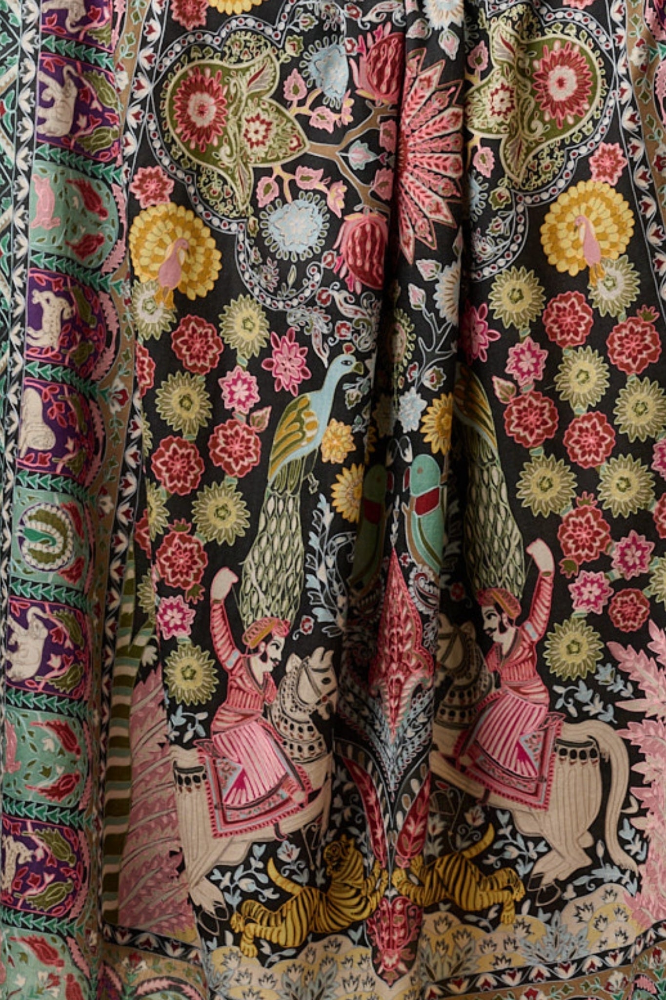 Taroob Royal Raj-Darbar Soft Wool Kalamkari Shawl