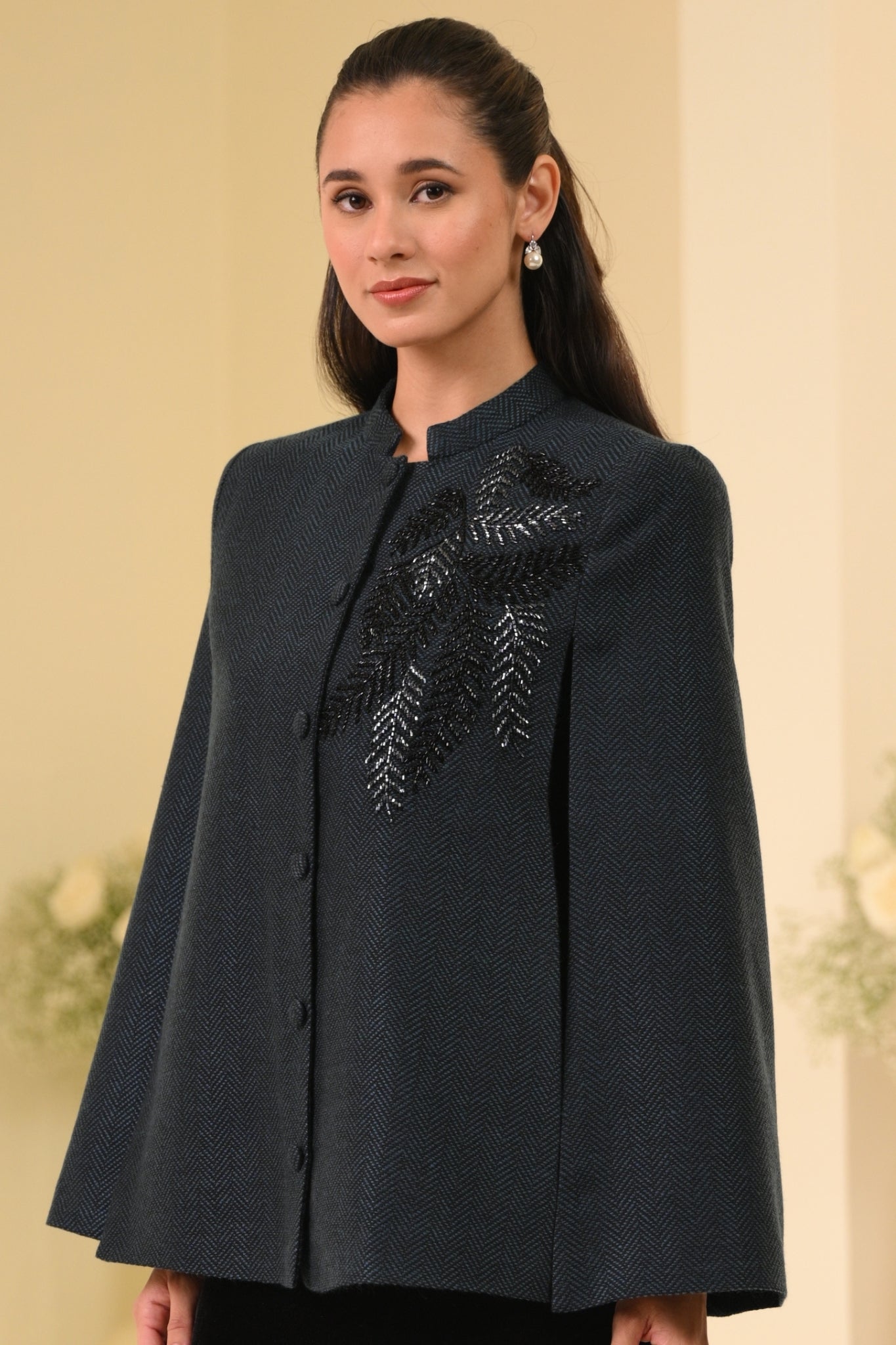 Taroob Feather Gleaming Cape